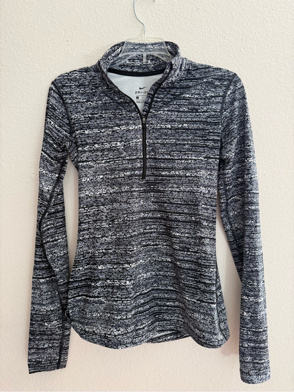 Nike Black & Gray Quarter-Zip Space-Dye Pullover - Picture 1 of 2